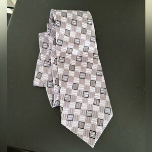 Paul Dione 100% Silk Necktie